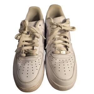Nike Air Force 1 Low sneakers in a white Shoes Sneakers Men's sz 10.5